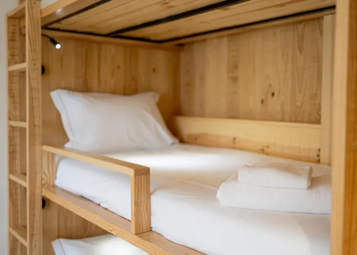 ホステル Watts House