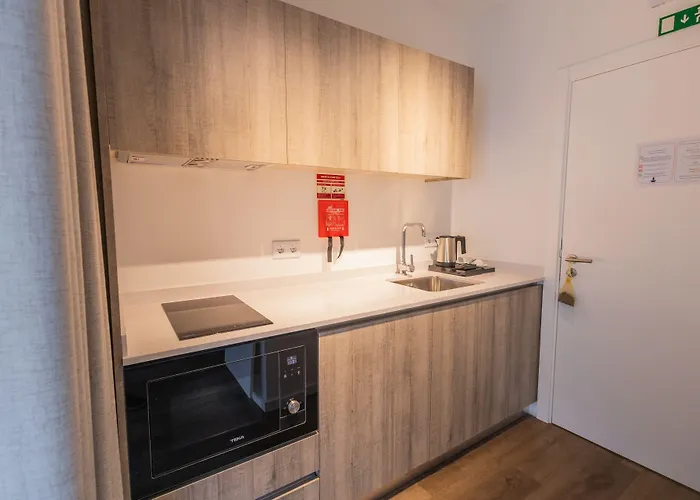 Watts House Hostal *